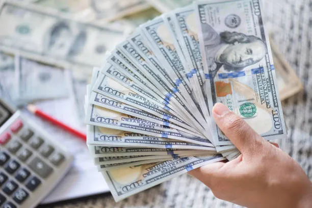 El dólar es la moneda oficial de Estados Unidos y es ampliamente aceptada como medio de intercambio en todo el mundo Foto Istock