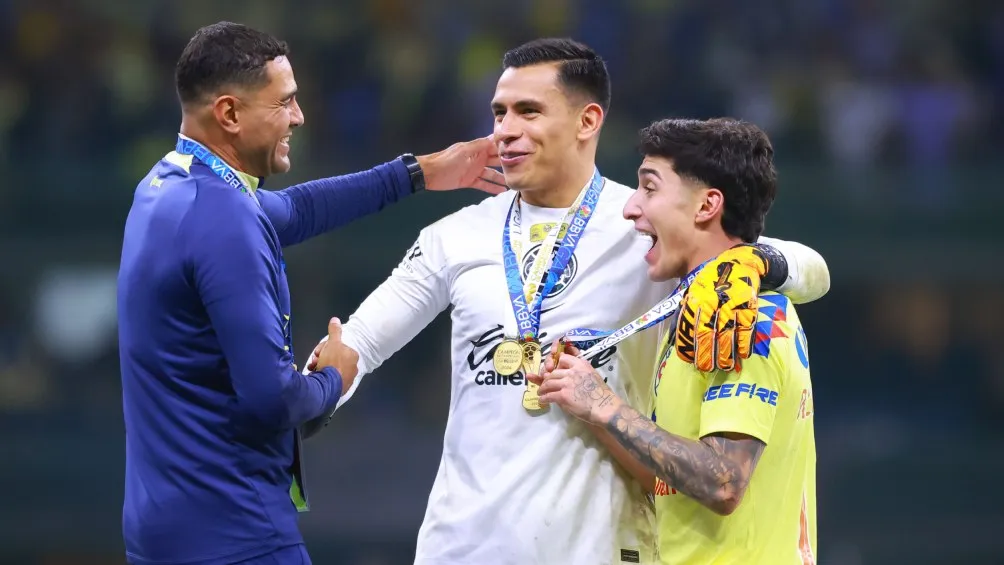 Zendejas y Malagón celebrando el título