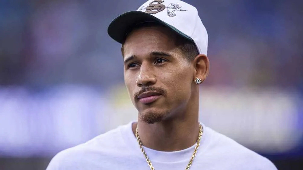 Buscan fichar a Juan Toscano