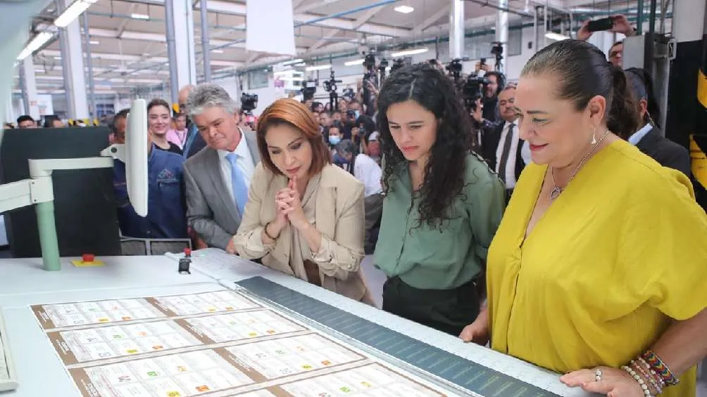 INE Más de 100 millones de boletas impresas serán para la elección presidencial.