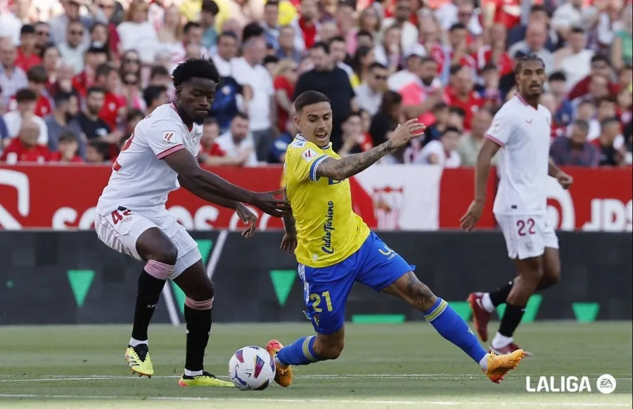 Acusan amaño en partido entre Sevilla y Cádiz