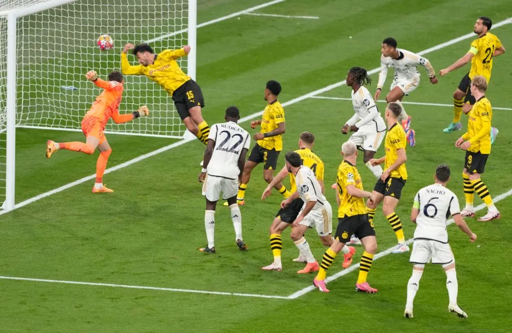 Gol de Dani Carbvajal