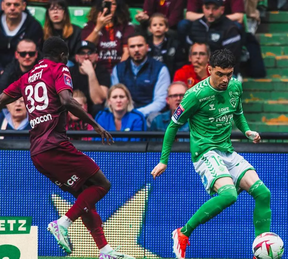 Saint-Etienne ascendió gracias al duelo de Ida