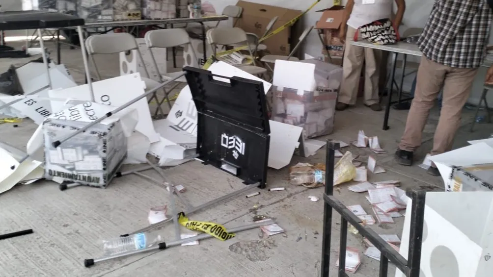 X: @LuisCardenasMx Los autores del delito huyeron en camionetas