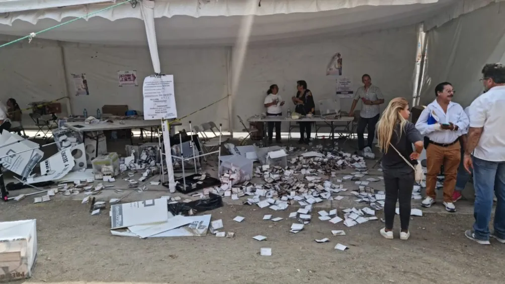 X: @jorgeluismn La casilla fue cerrada y quemada