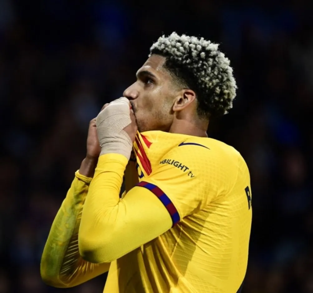 El charrúa tiene dos años más de contrato con el Barcelona