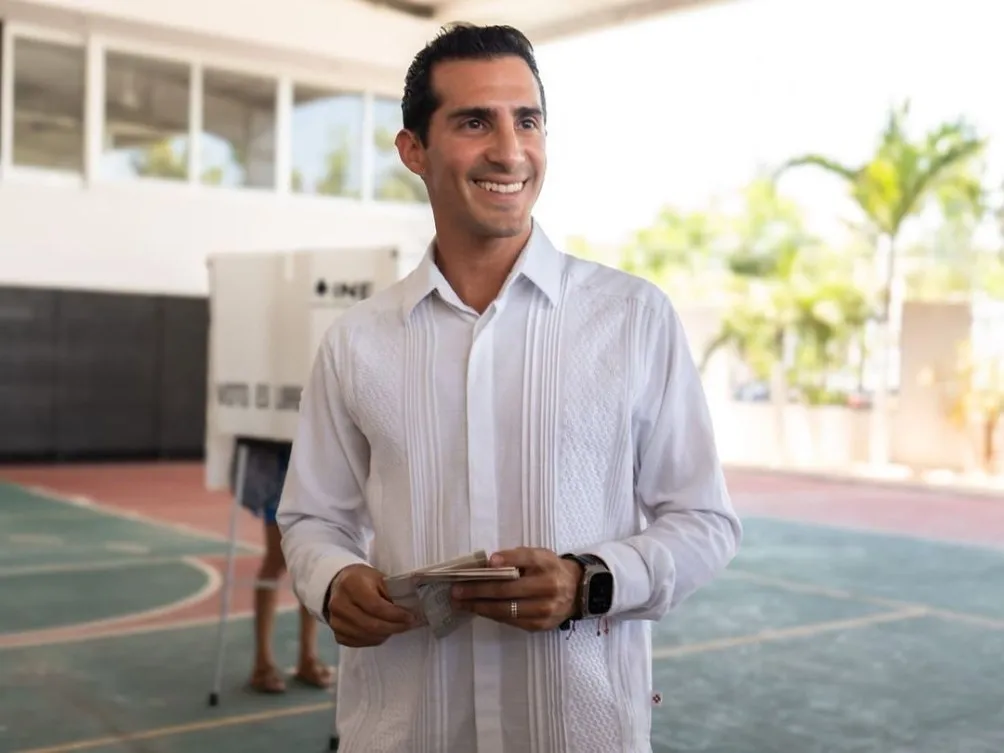 Pacheco recibió duros abucheos y gritos en su casilla