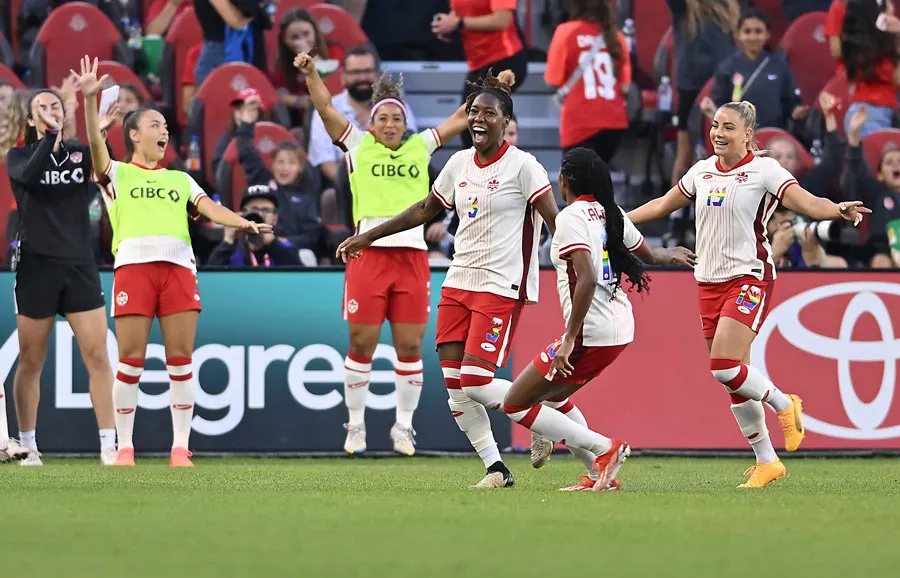 IMAGO7 Buchanan festeja su gol