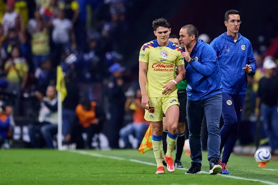 Israel Reyes con André Jardine