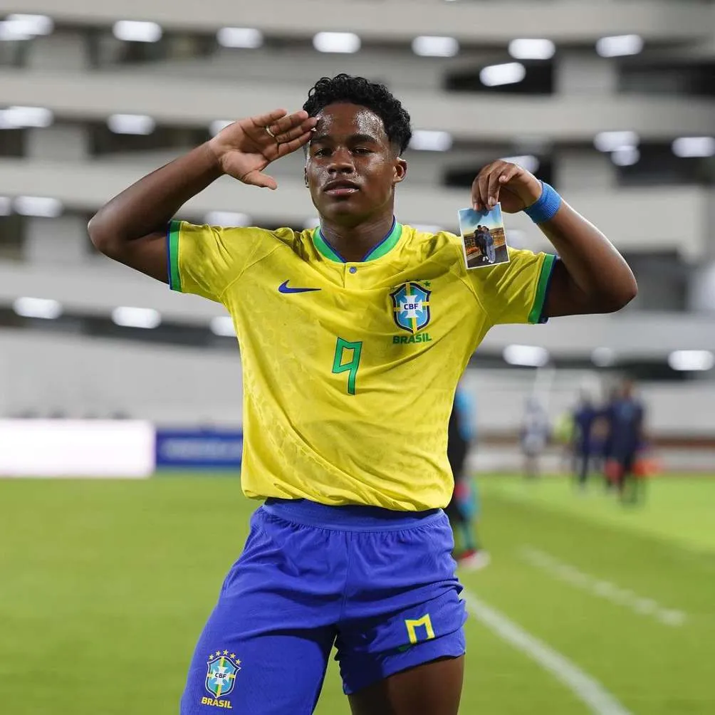 INSTAGRAM: @endrick Endrick en celebración con su selección