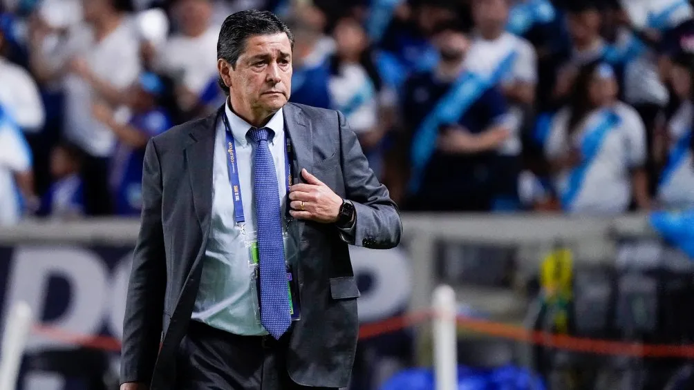 Luis Fernando Tena, entrenador mexicano que dirigie a Guatemala