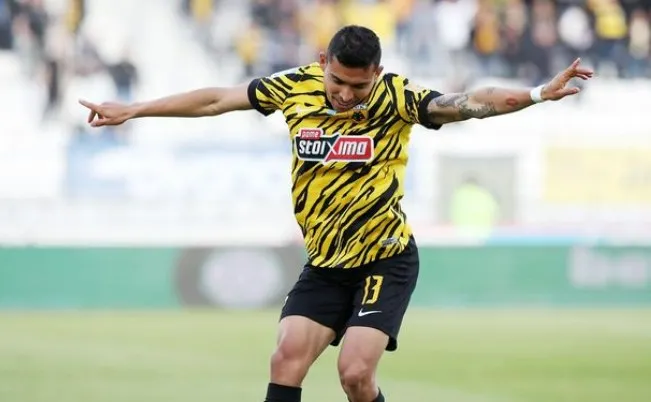 Orbelin Pineda, actual jugador del AEK Atenas