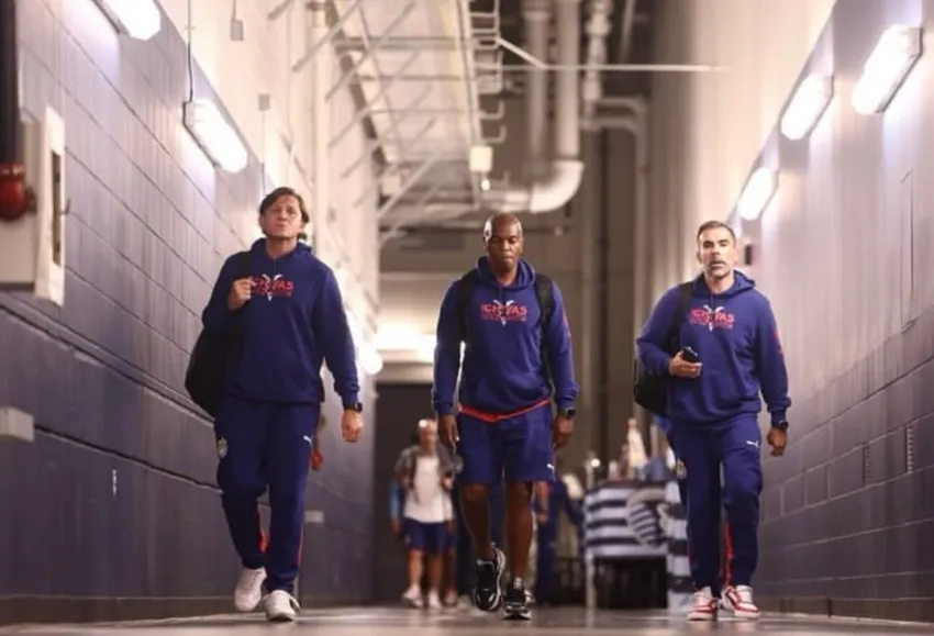 INSTAGRAM: @quintonfortune