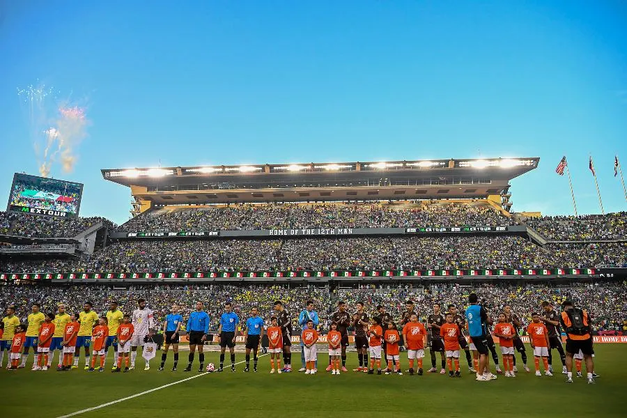 Mario estuvo en el México vs Brasil