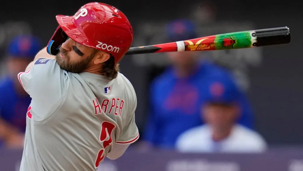 Harper al momento del batazo