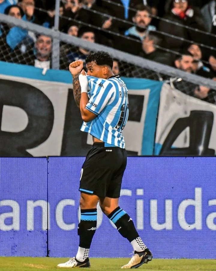 Roger Martínez quiere salir de Racing Club