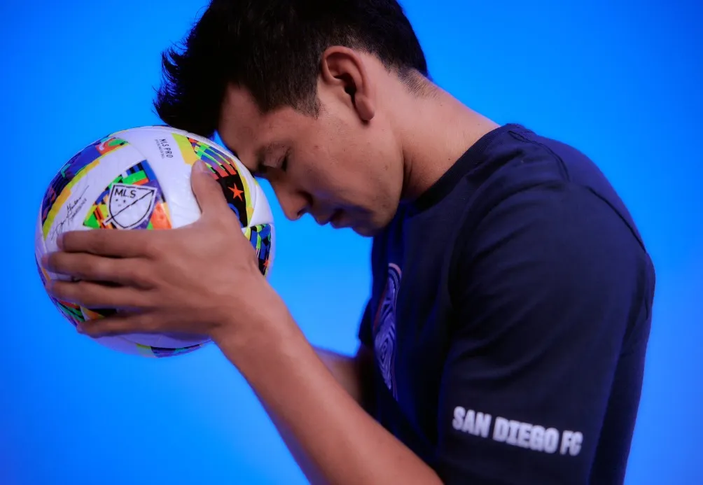 Lozano deja su carrera en Europa por firmar con San Diego FC