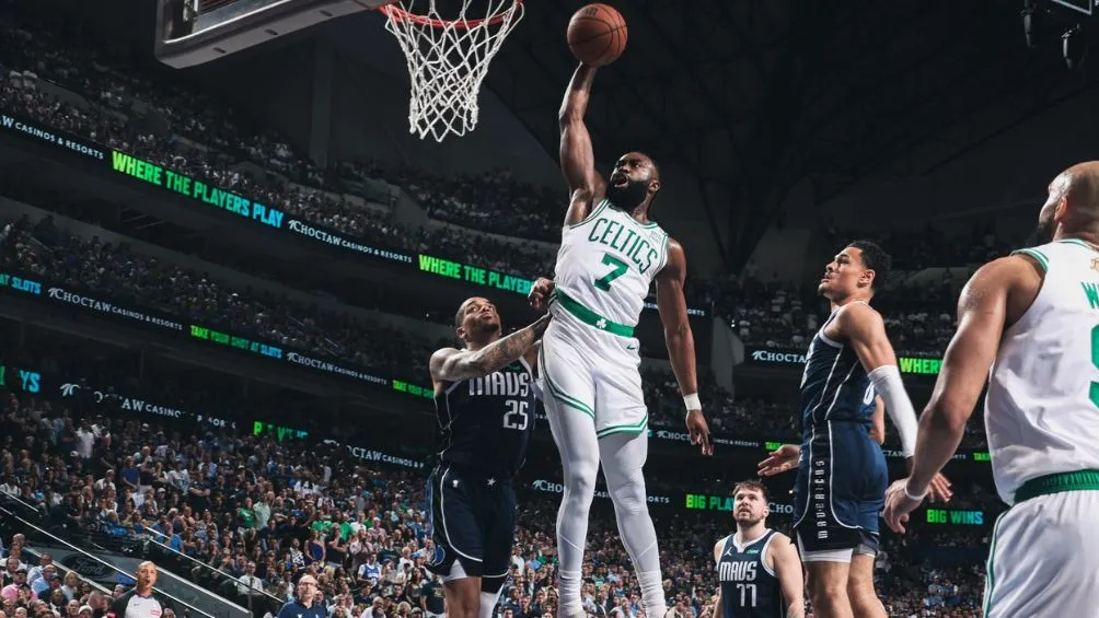 Imágenes del Celtics vs Mavs