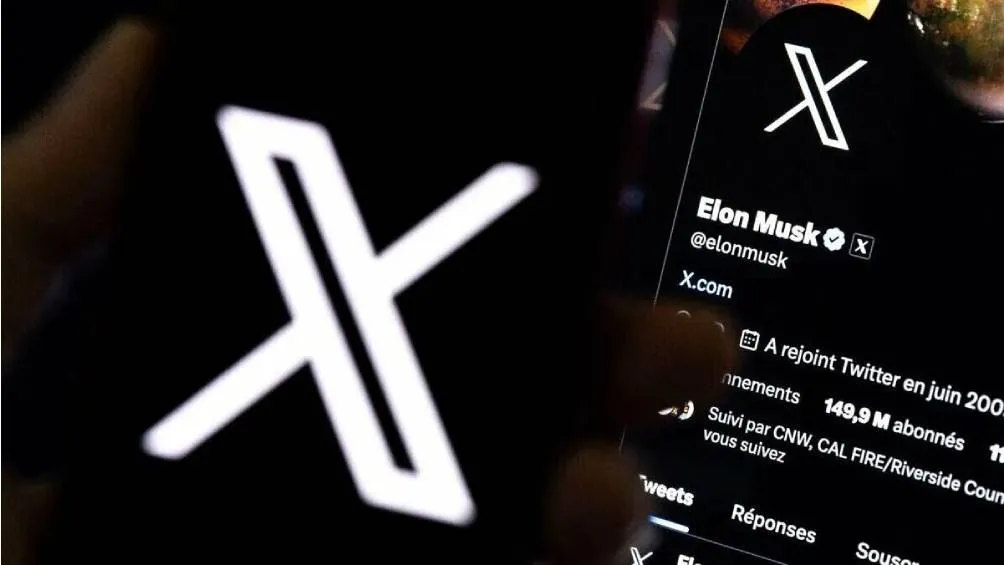 La aplicación X eliminó la pestaña de "Me gusta" en los perfiles de los usuarios, cumpliendo así con su promesa previa. Foto Especial