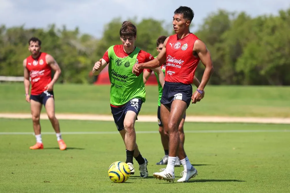 X: @Chivas Daniel Aguirre es nuevo refuerzo de Chivas