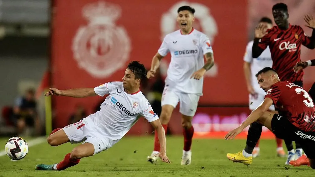 Torres fue anunciado como fichaje estelar de los Rayados