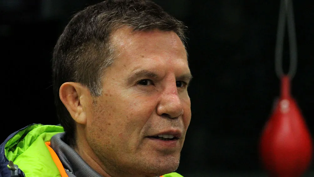 Pese a los problemas, el César del Boxeo no dejó sólo a su hijo