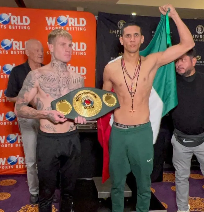 'Chino' García y Knapp en el pesaje previo al combate