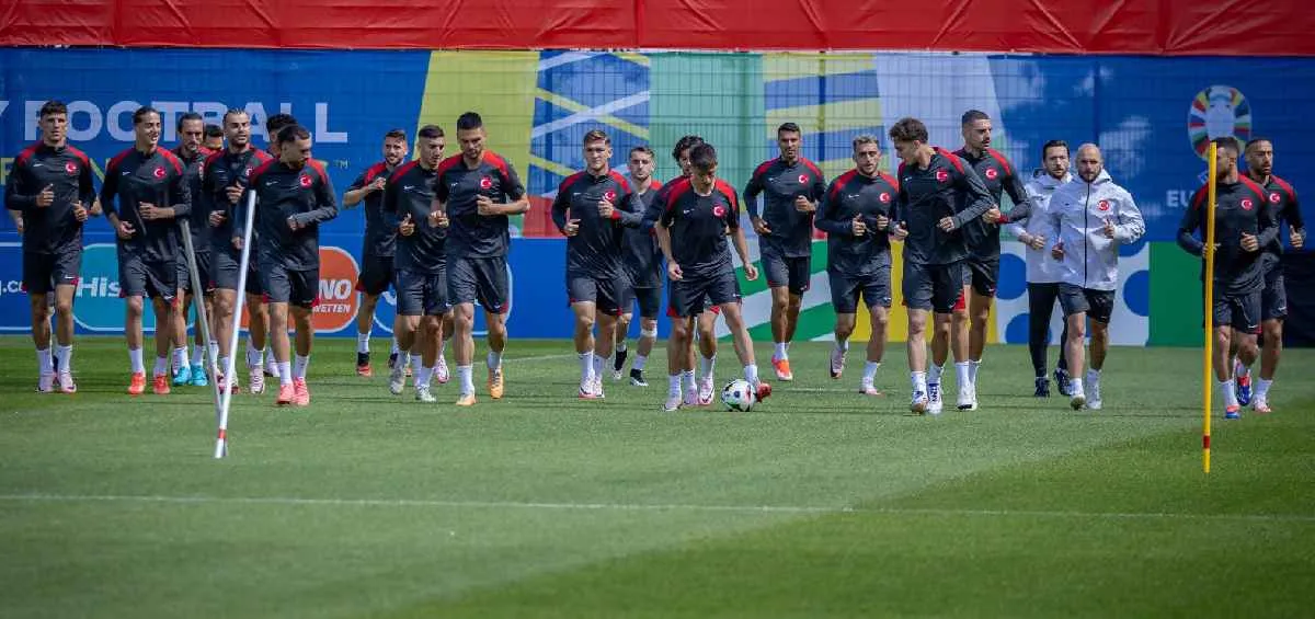 Turquía por la hazaña en el Grupo F