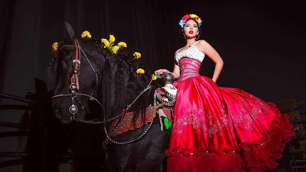 Ángela Aguilar negó estar embarazada y también que se haya casado con Nodal.