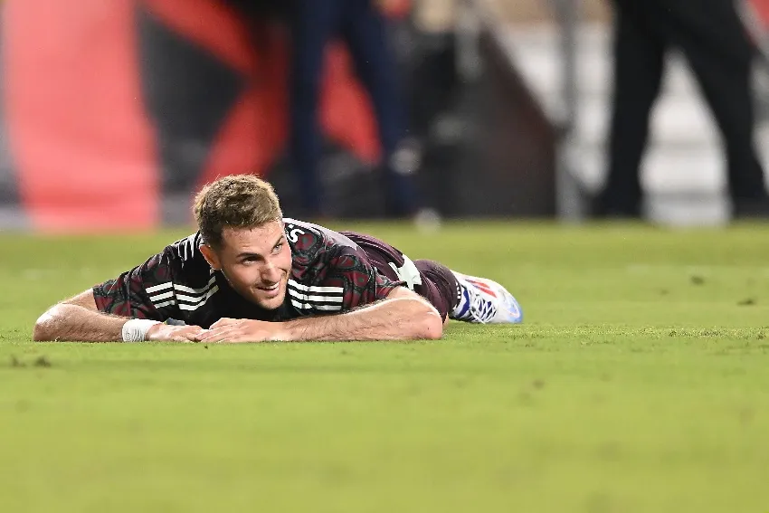 Santi Giménez, delantero de México