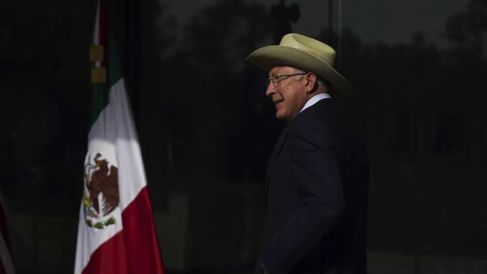 El Embajador Ken Salazar tendrá una reunión con autoridades para atender le tema de seguridad.