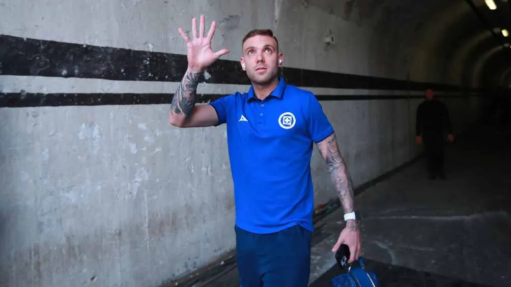 Lo ven quedándose en Cruz Azul