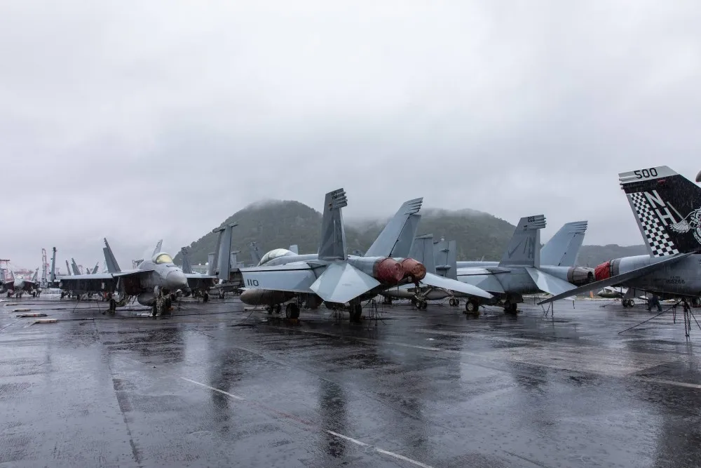 FB: @usnavykorea La tensión de una guerra cada vez está más latente.