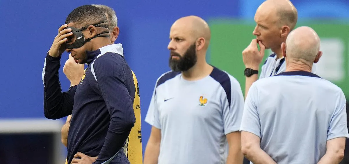 AP Mbappé exige 100 millones de euros