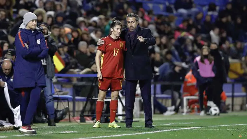 TWITTER @LuciaGarcia17 Buscan a la española de 25 años