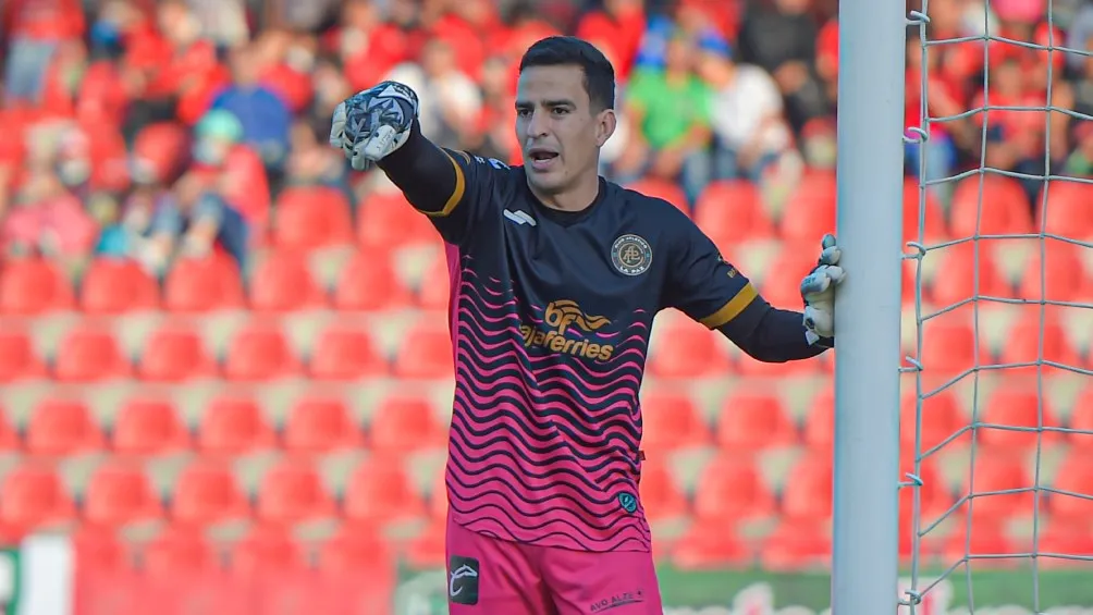 'Cabu' Estrada llega procendente de Atlético La Paz