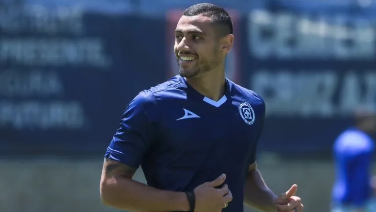 TWITTER: @CruzAzul Giorgios es nuevo delantero de Cruz Azul