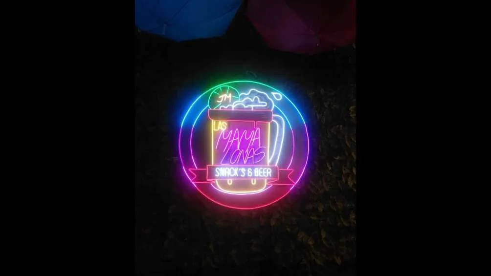 La chelería Las Mamalonas es un popular lugar ubicado en Tepito.