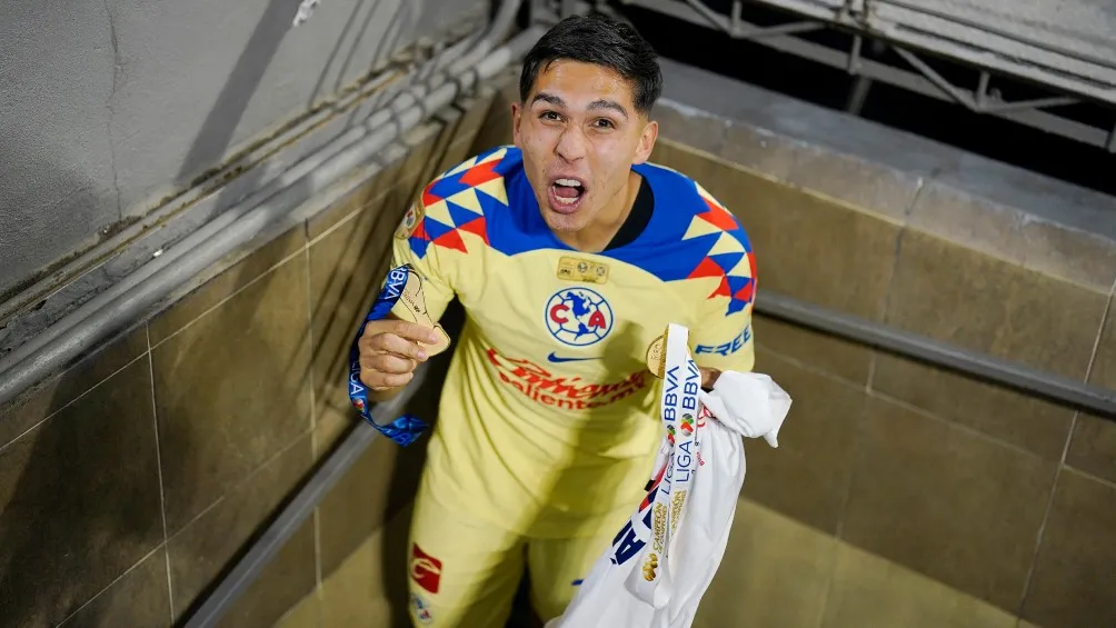 Chava Reyes bicampeón con América
