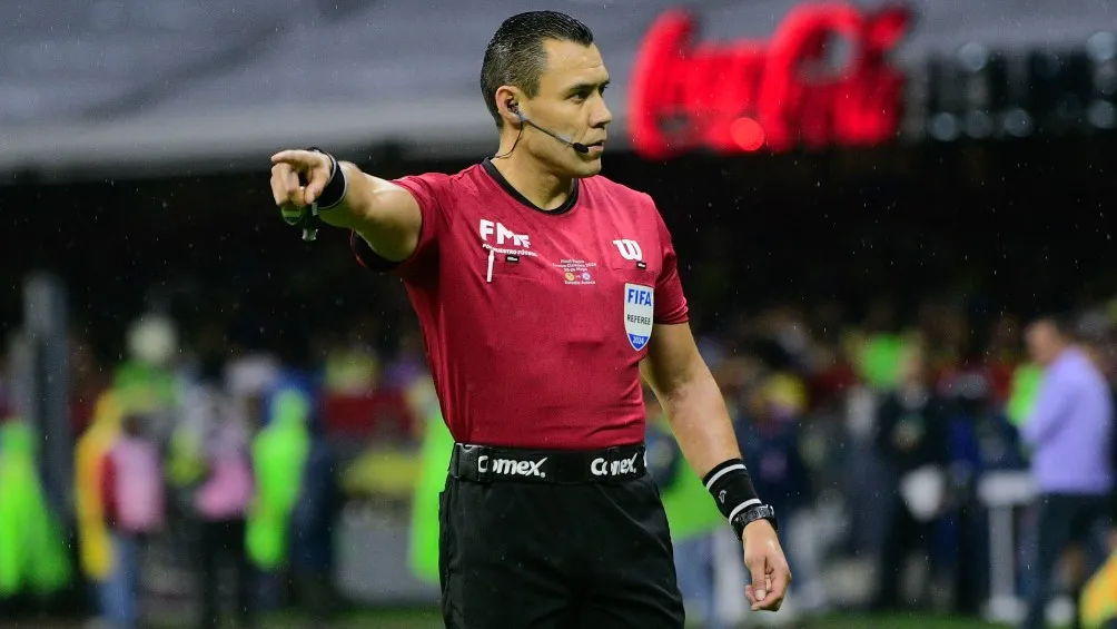 Marco Antonio Ortiz generó polémica con su arbitraje