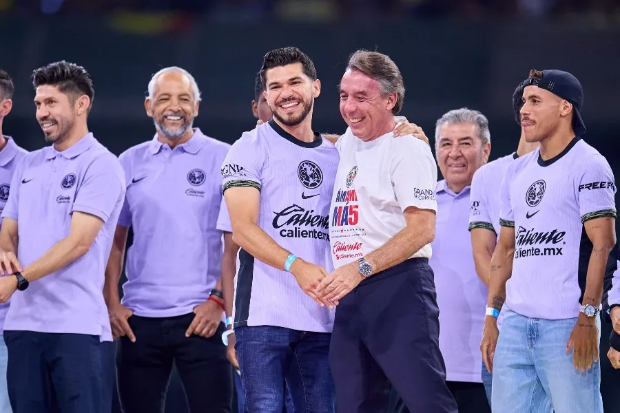 Emilio Azcárraga señaló que no se implantan jugadores