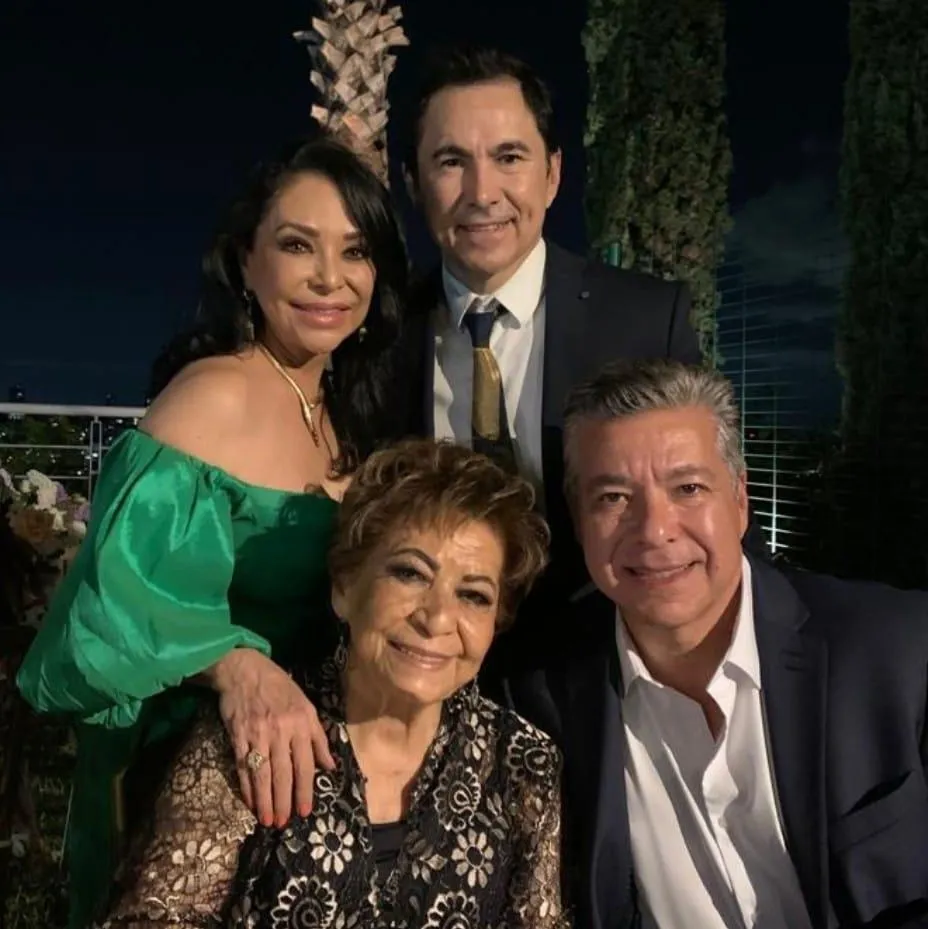 FB: @laesposadelreydelcabrito Doña Olga Valde acusó a su esposo e hijo de despojarla de cometerle fraude en 2019.