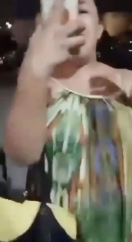 Captura de Pantalla TT: @yelunu La esposa toda enojada empezaba a gritar para llamar la atención.