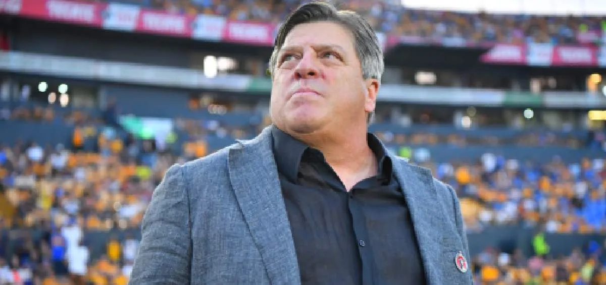 IMAGO7 Miguel Herrera se calentó en programa