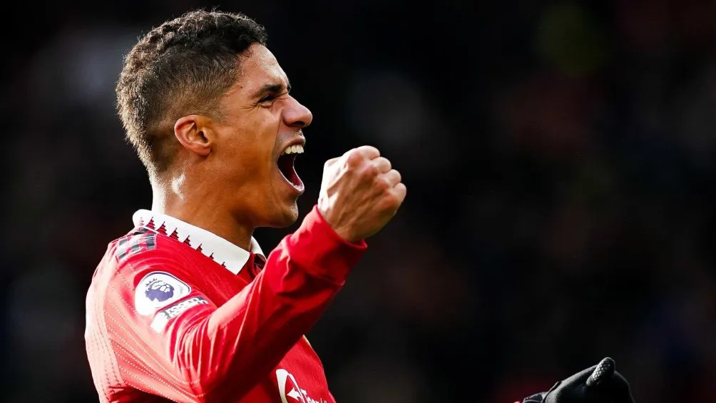 X: @raphaelvarane Varane, exdefnesa del Real Madrid