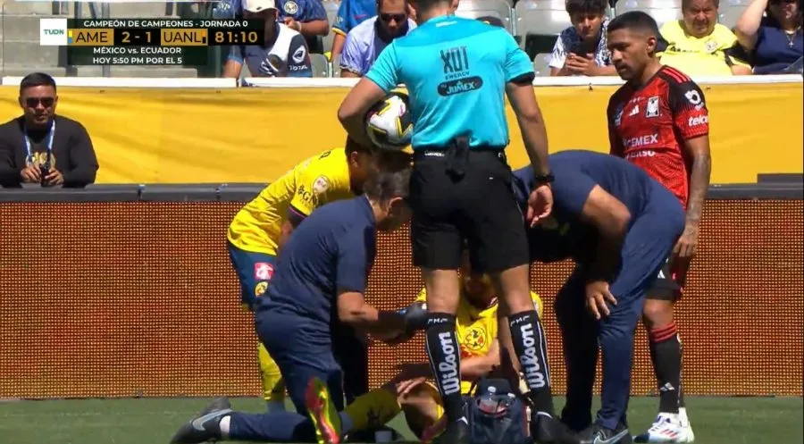 Henry Martín fue atendido en el campo