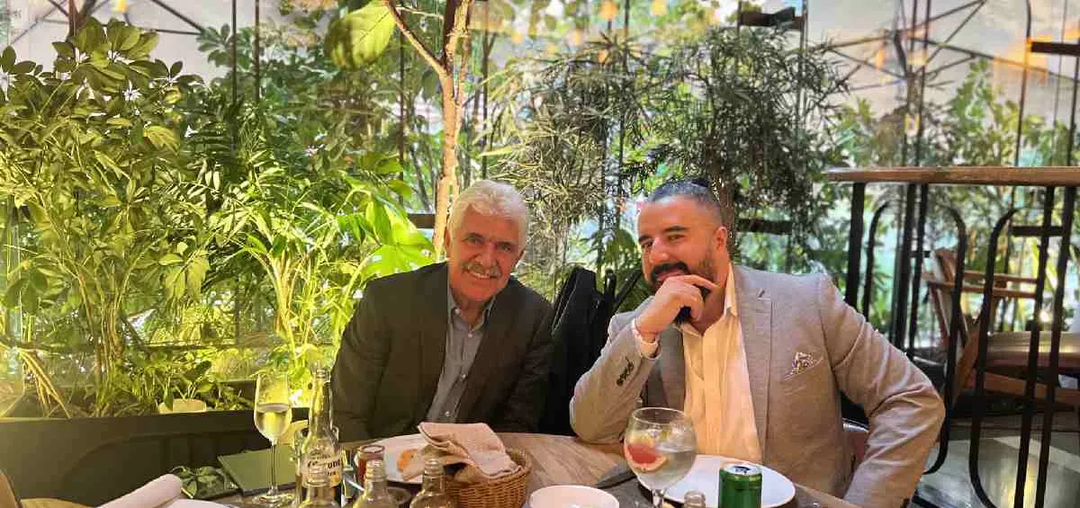 X:@AlvaritoMorales Tuca y Álvaro Morales