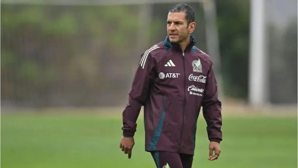 Lozano en un entrenamiento con la Selección