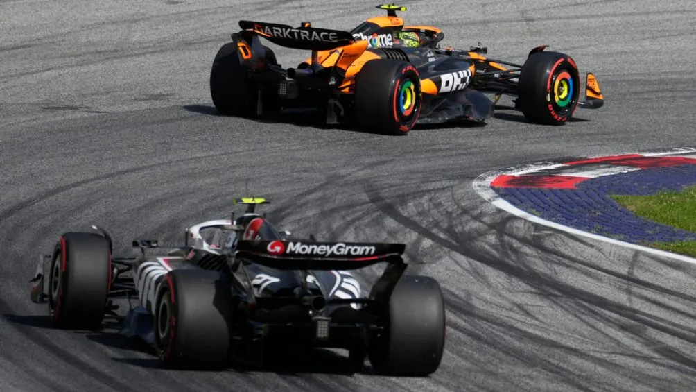 Norris quedó fuera del GP de Austria por un choque con Verstappen