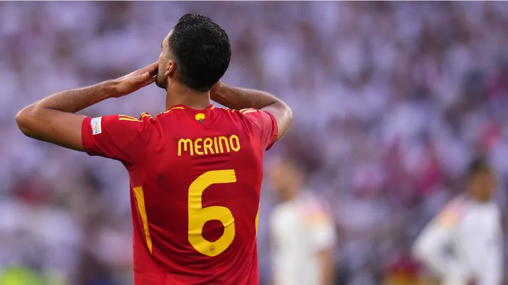 Merino hace festejo de su padre